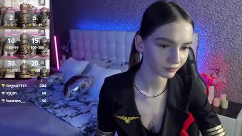 Sophie online show from 03/10/25, 06:12