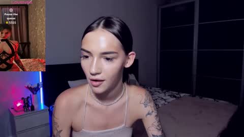 Sophie online show from 09/08/25, 07:46