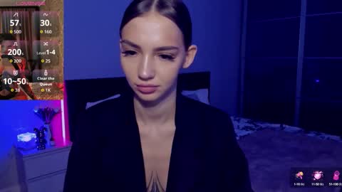Sophie online show from 10/14/25, 12:00