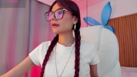   Sophie  IG sophiecherry es   online show from 11/03/25, 10:10