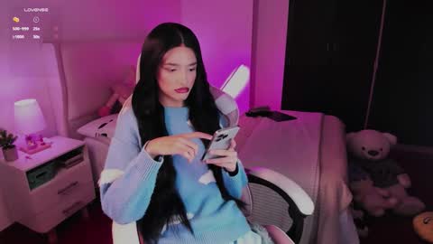    online show from 10/14/25, 12:33