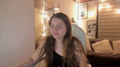 Snapshot of sophiee09_ chatting on 10/13/25, 03:12 Sophie  online show from 10/13/25, 03:12