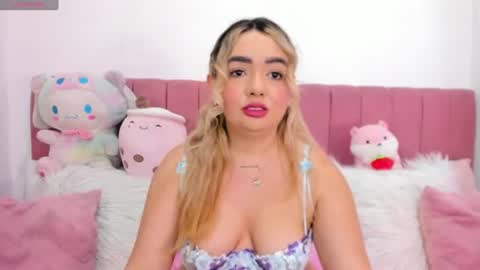 Snapshot of sophiee_rosee chatting on 06/10/26, 05:12 sophiee rosee online show from 06/10/26, 05:12