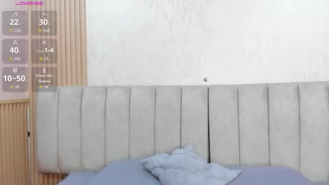 Snapshot of sophiegriffin_ chatting on 02/24/26, 08:51 Sofa online show from 02/24/26, 08:51