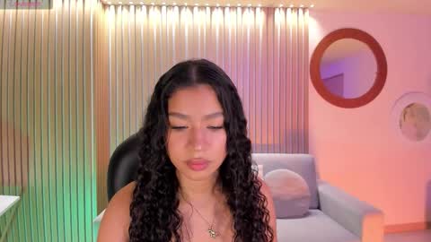Snapshot of sophiehouston_ chatting on 10/11/25, 05:39 Sophie Houston online show from 10/11/25, 05:39