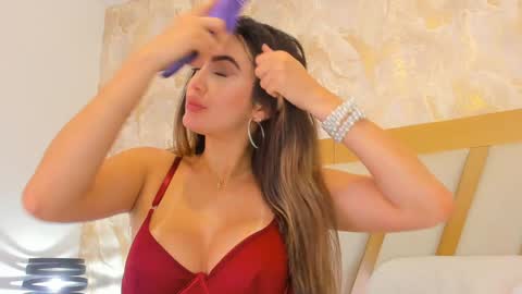 Snapshot of sophiekozlov chatting on 12/21/24, 05:07 Sophie online show from 12/21/24, 05:07