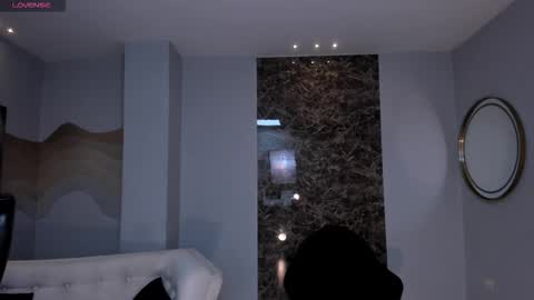 Sophie online show from 12/17/25, 03:45