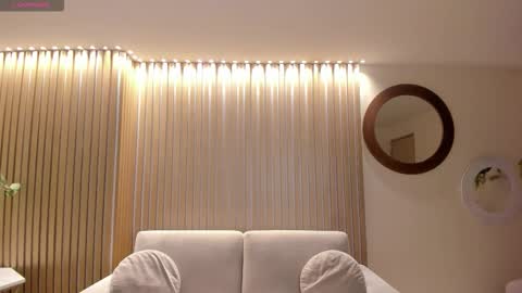 Sophie online show from 12/21/25, 11:23