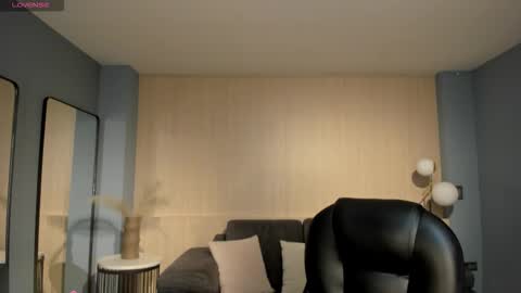 Snapshot of sophielanne chatting on 01/18/26, 11:08 Sophie online show from 01/18/26, 11:08