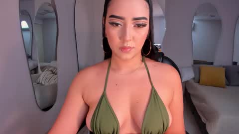 Snapshot of sophielanne chatting on 03/08/26, 03:54 Sophie online show from 03/08/26, 03:54