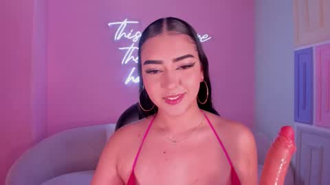 Snapshot of sophielanne chatting on 03/13/26, 05:14 Sophie online show from 03/13/26, 05:14