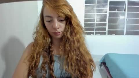 Snapshot of sophielatina chatting on 04/01/26, 02:01 Sophia online show from 04/01/26, 02:01