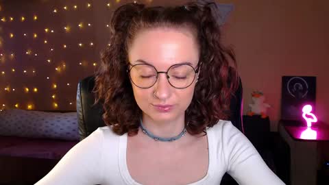 Snapshot of sophieleroux chatting on 04/10/26, 12:21 sophieleroux online show from 04/10/26, 12:21