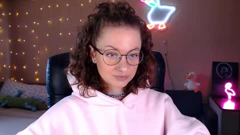 Snapshot of sophieleroux chatting on 04/28/26, 12:43 sophieleroux online show from 04/28/26, 12:43