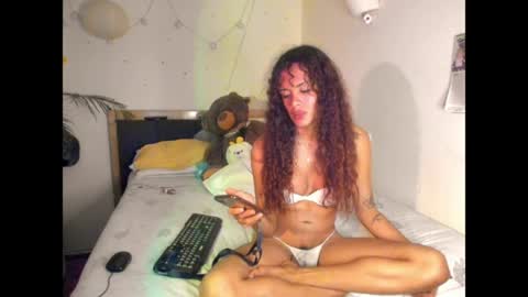 Snapshot of sophielondono21 chatting on 05/31/26, 08:54 SofiTrans21 online show from 05/31/26, 08:54