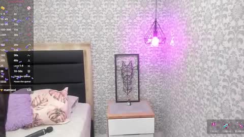 Snapshot of sophiemeyer chatting on 03/07/25, 10:54 Sophie online show from 03/07/25, 10:54