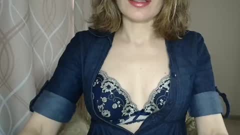 Sophiemisss online show from 01/14/26, 10:21
