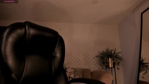 Snapshot of sophiepalmerx chatting on 01/06/26, 12:31 Sophie Palmer online show from 01/06/26, 12:31