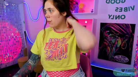 Sophie online show from 02/18/26, 02:02