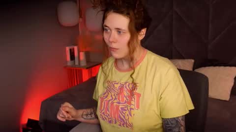 Snapshot of sophiepure chatting on 03/08/26, 08:23 Sophie online show from 03/08/26, 08:23