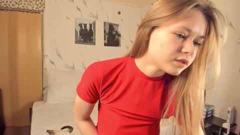 SophieRayne online show from 01/12/26, 07:08