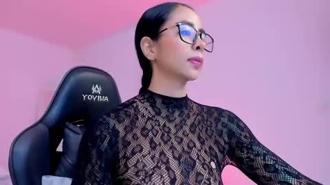 sophierooy online show from 05/12/26, 12:13
