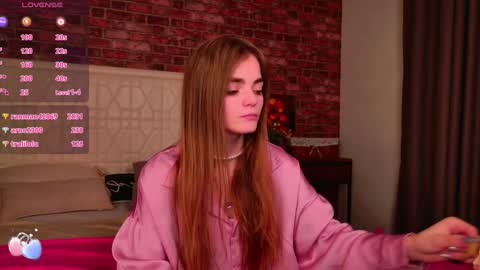 Snapshot of sophiesuvi chatting on 12/28/24, 04:52 Sophie and my bestie Mandy    online show from 12/28/24, 04:52