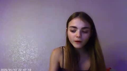 Snapshot of sophiesuvi chatting on 01/13/25, 12:30 Sophie and my bestie Mandy    online show from 01/13/25, 12:30