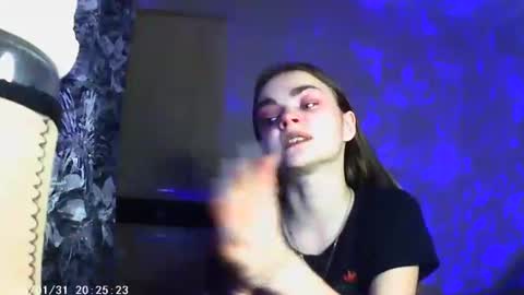 Snapshot of sophiesuvi chatting on 01/30/25, 10:08 Sophie and my bestie Mandy    online show from 01/30/25, 10:08