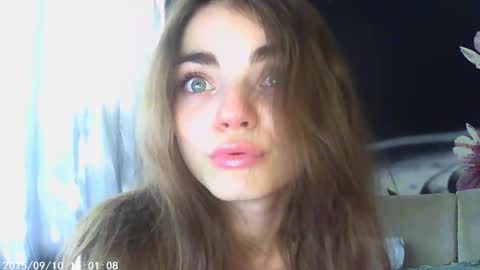 Snapshot of sophiesuvi chatting on 09/09/25, 12:48 Sophie and my bestie Mandy    online show from 09/09/25, 12:48