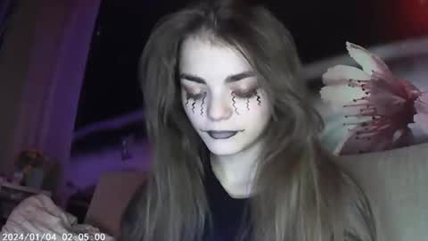 Snapshot of sophiesuvi chatting on 10/30/25, 09:48 Sophie and my bestie Mandy    online show from 10/30/25, 09:48