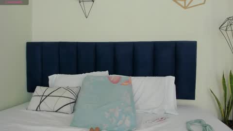 sophieturner_mg online show from 11/04/25, 07:13