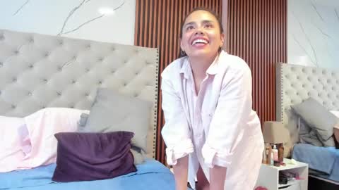 Snapshot of sophieweberr chatting on 05/11/26, 04:04 My name is Sofia online show from 05/11/26, 04:04