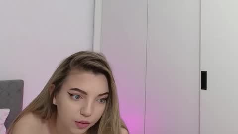 Snapshot of sophiewild1_ chatting on 02/04/26, 05:35 SophieWild online show from 02/04/26, 05:35