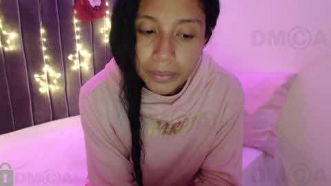 Snapshot of sophiia_dreams chatting on 12/14/24, 12:11 Sophia this is not my real name online show from 12/14/24, 12:11