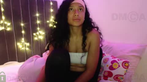 Snapshot of sophiia_dreams chatting on 12/31/24, 01:57 Sophia this is not my real name online show from 12/31/24, 01:57