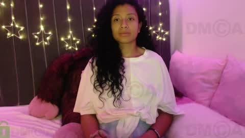 Snapshot of sophiia_dreams chatting on 02/21/25, 01:55 Sophia this is not my real name online show from 02/21/25, 01:55