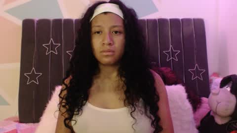 Snapshot of sophiia_dreams chatting on 10/18/25, 12:35 Sophia this is not my real name online show from 10/18/25, 12:35