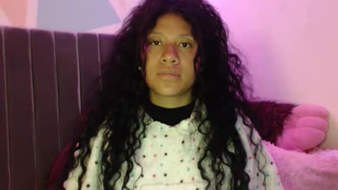 Snapshot of sophiia_dreams chatting on 11/15/25, 11:32 Sophia this is not my real name online show from 11/15/25, 11:32