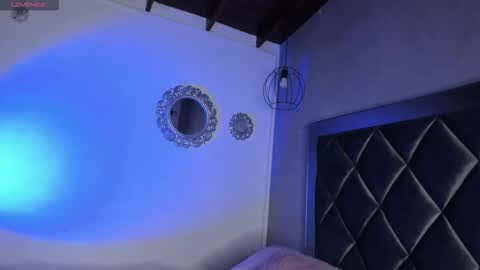 Snapshot of sophiia_gomezz_ chatting on 11/29/25, 07:00 sophi online show from 11/29/25, 07:00