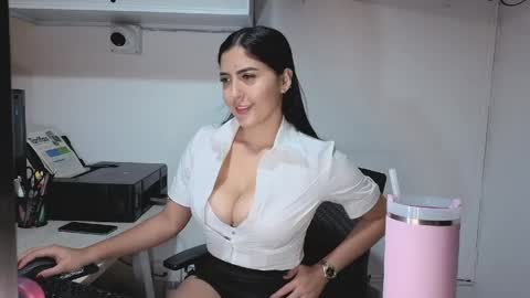 Snapshot of sophiie_blakee chatting on 04/12/26, 12:15 Sophiee online show from 04/12/26, 12:15