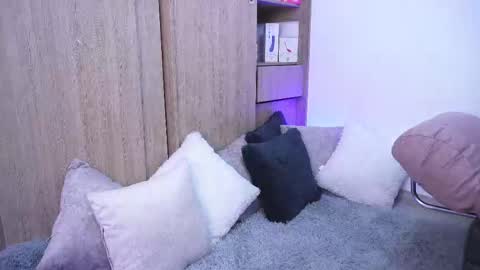 Sophiie online show from 12/17/25, 11:55