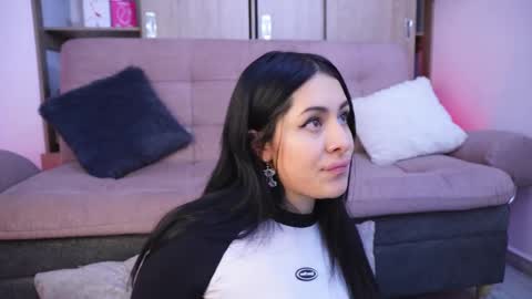 Snapshot of sophiiecums chatting on 03/18/26, 04:15 Sophiie online show from 03/18/26, 04:15