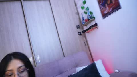 Snapshot of sophiiecums chatting on 04/18/26, 12:14 Sophiie online show from 04/18/26, 12:14