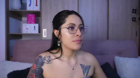 Snapshot of sophiiecums chatting on 04/20/26, 04:04 Sophiie online show from 04/20/26, 04:04