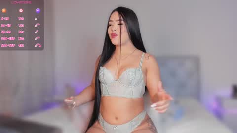 Snapshot of sophy_champagne chatting on 02/10/25, 07:26 sophy online show from 02/10/25, 07:26