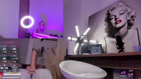 Snapshot of sophyamiller_15 chatting on 12/11/24, 02:09 Sophy online show from 12/11/24, 02:09