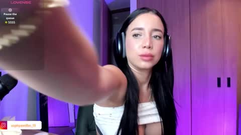 Snapshot of sophyamiller_15 chatting on 10/12/25, 02:43 Sophy online show from 10/12/25, 02:43