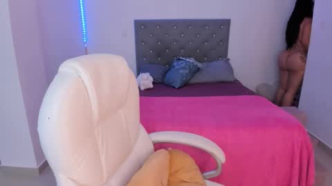 Sophy Bunny online show from 04/05/26, 08:50