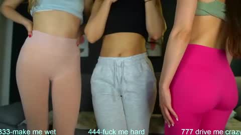 Snapshot of sophydiva chatting on 06/12/26, 05:28 Sophydiva online show from 06/12/26, 05:28